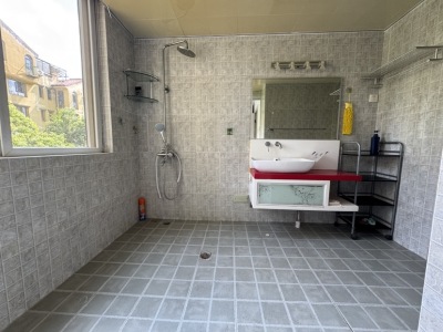 4室2廳 滇池印象花園衛(wèi)生間