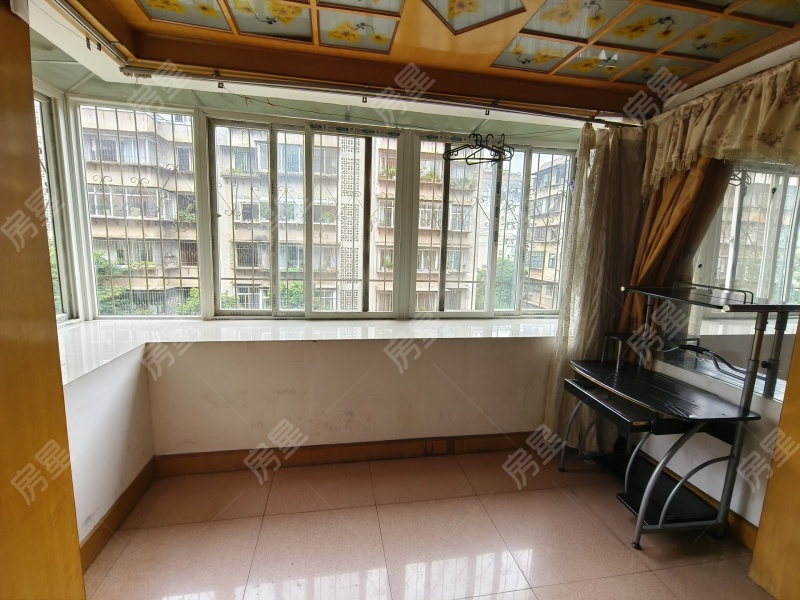 2室2廳1陽臺 萬?；▓@陽臺