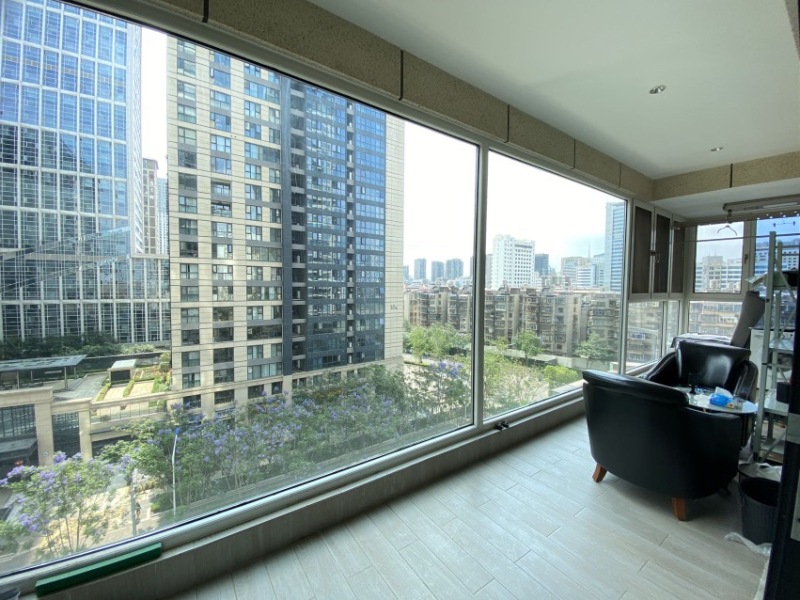 5室2廳2陽臺 俊發(fā)逸天峰陽臺