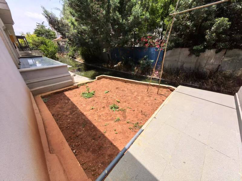 6室3廳2陽臺 滇池ONE 10號地塊別墅自家花園