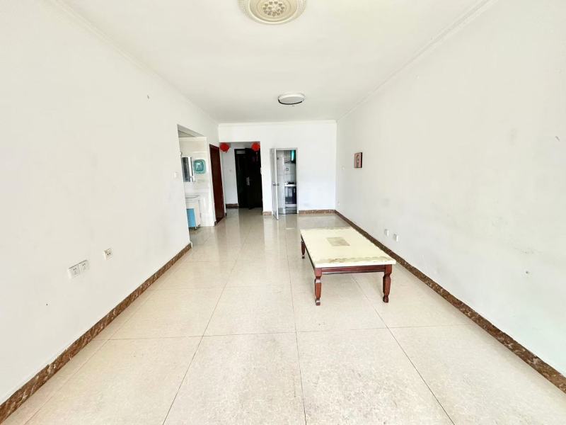 3室2廳2陽(yáng)臺(tái) 萬(wàn)科金域國(guó)際客廳