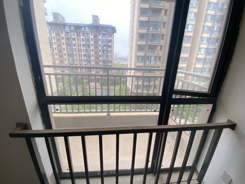 中建龙熙壹号二期阳台