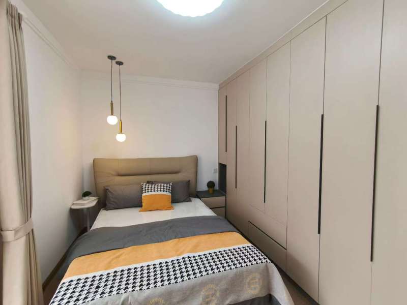 3室2廳1陽(yáng)臺(tái) 東華小區(qū)臥室