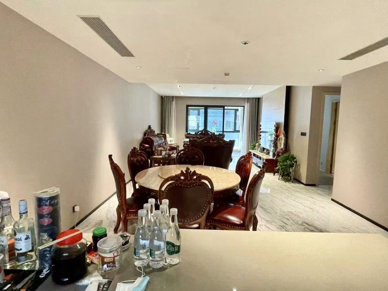 5室2廳2陽(yáng)臺(tái) 俊發(fā)逸天峰餐廳