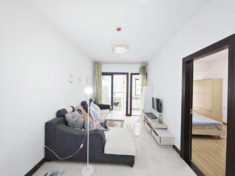 1室1廳1陽臺 金尚俊園一期客廳