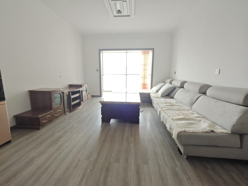 3室2廳1陽臺 海畔灣晴海苑客廳