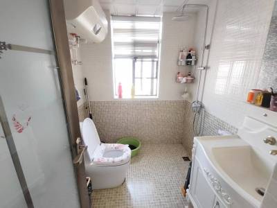 3室2廳2陽(yáng)臺(tái) 錦悅四季花園小區(qū)衛(wèi)生間