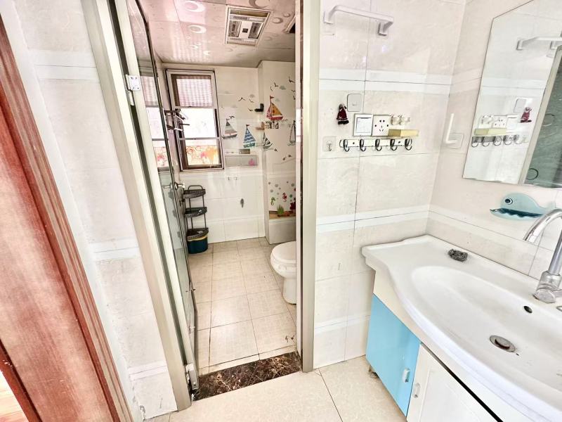 3室2廳2陽(yáng)臺(tái) 萬(wàn)科金域國(guó)際衛(wèi)生間