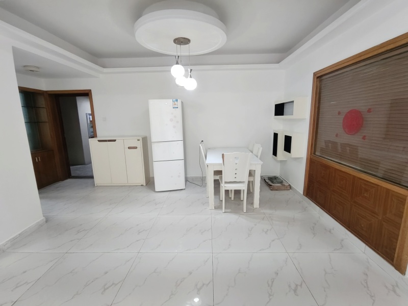 3室2廳2陽(yáng)臺(tái) 東驤神駿二期餐廳