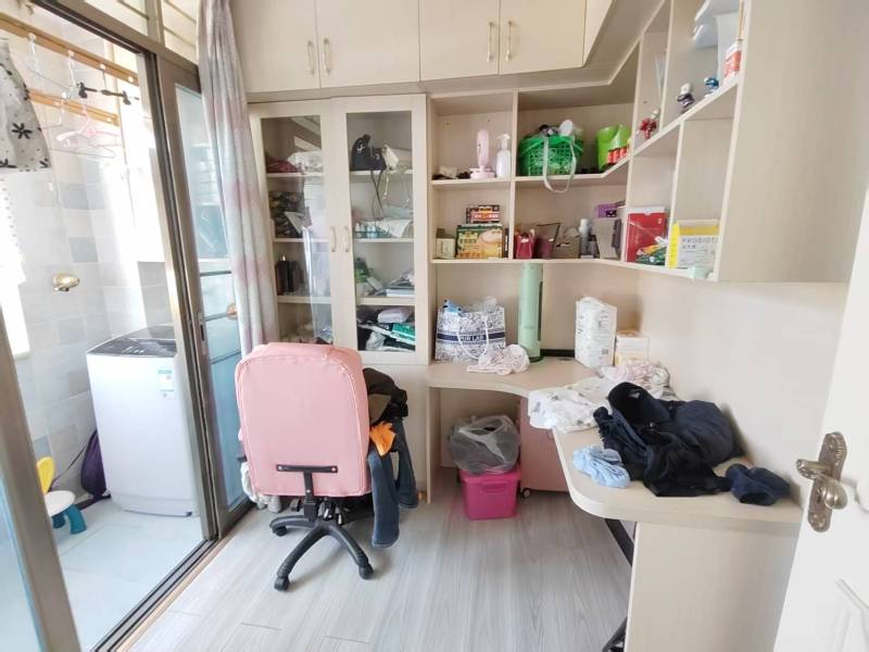 3室2廳2陽(yáng)臺(tái) 錦悅四季花園小區(qū)臥室