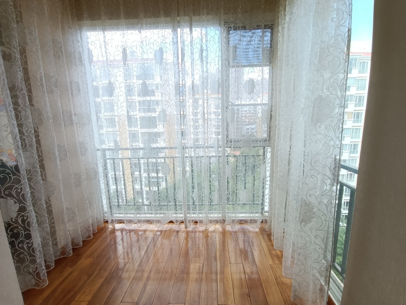 5室2廳3陽臺 廣福小區(qū)二期陽臺