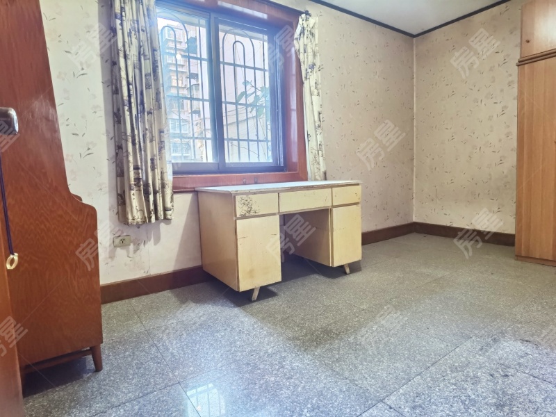 3室2廳1陽(yáng)臺(tái) 學(xué)云路3號(hào)臥室