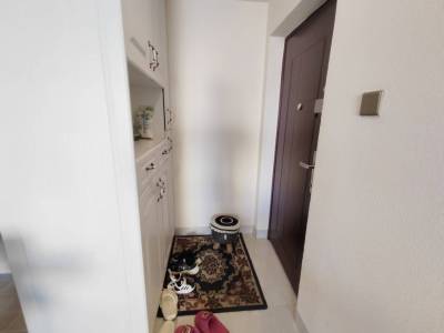 3室2廳2陽(yáng)臺(tái) 錦悅四季花園小區(qū)門廳