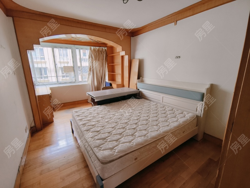 2室2廳1陽臺 萬?；▓@臥室