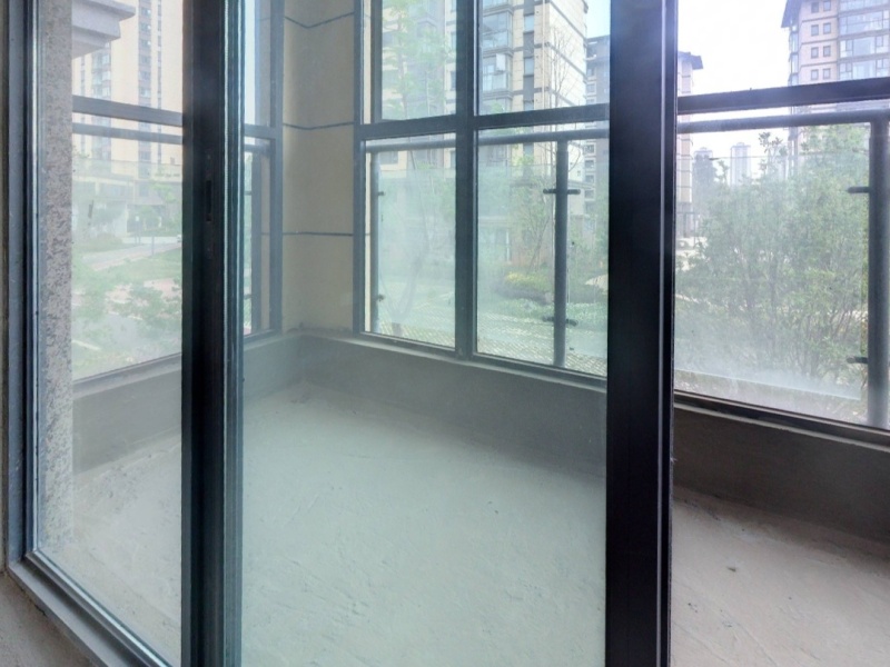 中建龙熙壹号三期阳台