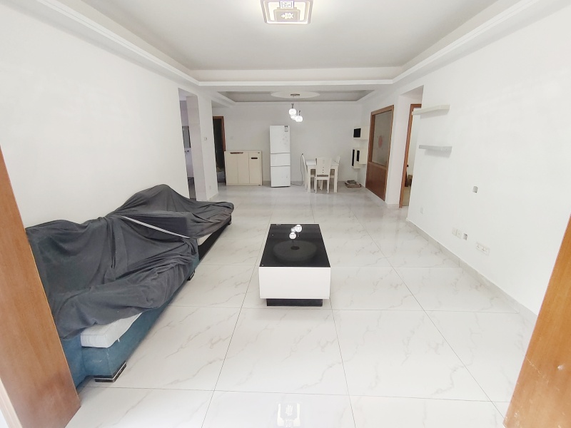 3室2廳2陽(yáng)臺(tái) 東驤神駿二期客廳