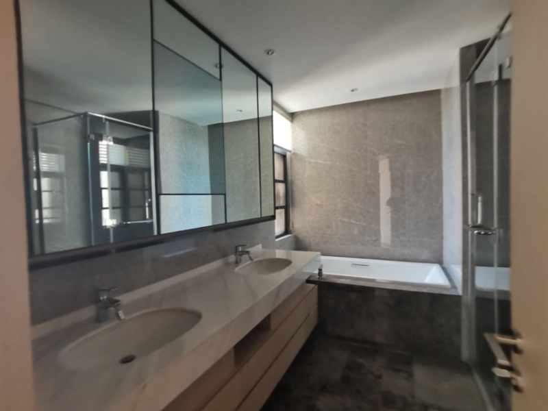 5室2廳2陽臺 俊發(fā)逸天峰衛(wèi)生間