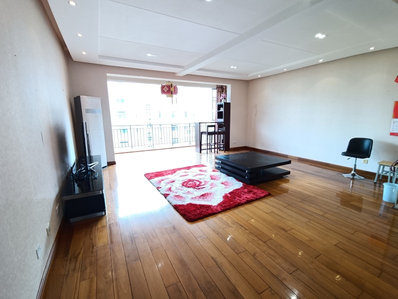 5室2廳3陽臺 廣福小區(qū)二期客廳