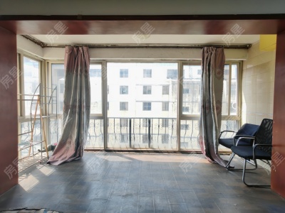 4室2廳2陽臺 金泉小區(qū)一期