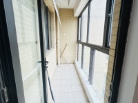 3室2廳 盛高大城二期陽(yáng)臺(tái)