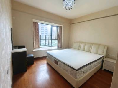 3室2廳2陽臺 金域緹香