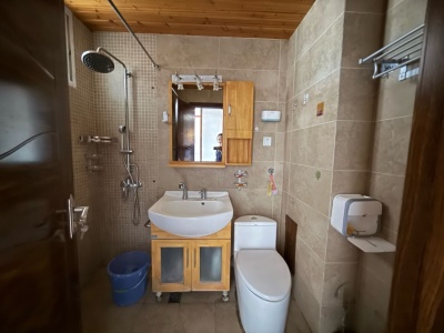 2室2廳1陽(yáng)臺(tái) 新迎小區(qū)九組團(tuán)