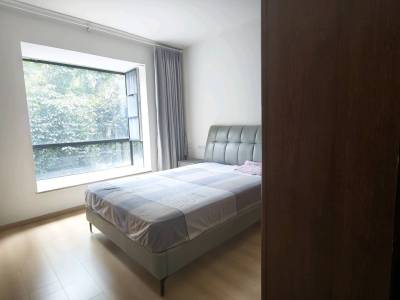 3室2廳2陽(yáng)臺(tái) 假日城市