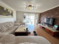 4室2廳2陽臺 世紀(jì)城華春苑客廳