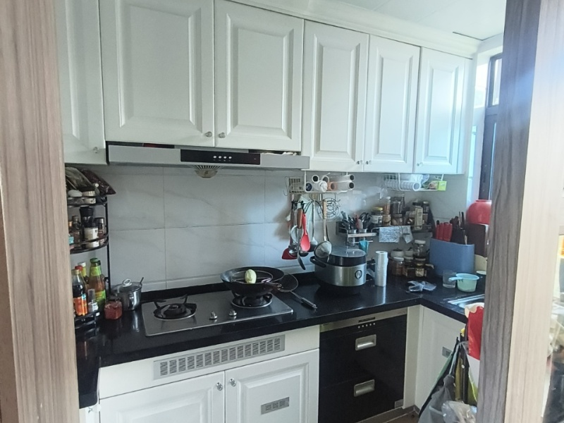 4室2廳2陽(yáng)臺(tái) 碧桂園紫臺(tái)廚房