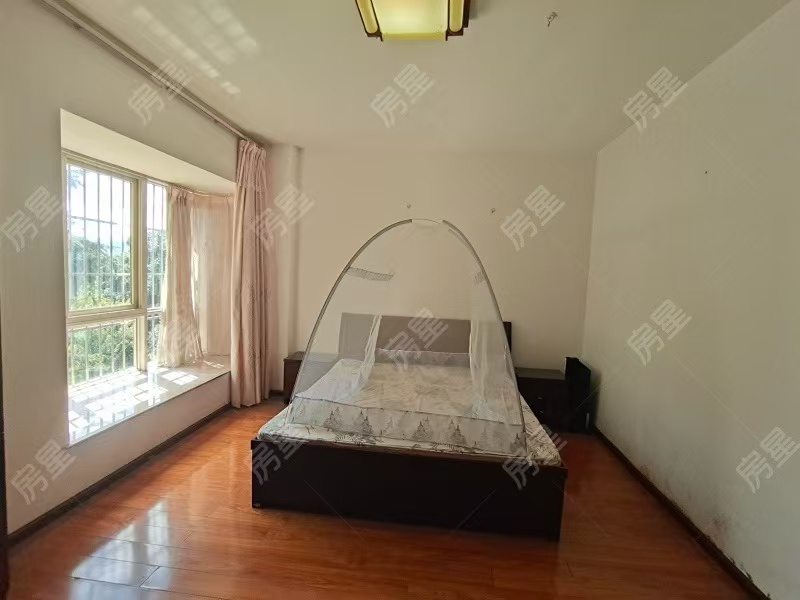 3室2廳1陽臺(tái) 盛世豪庭四期臥室