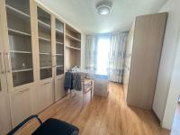 4室2廳2陽臺 世紀(jì)城華春苑臥室