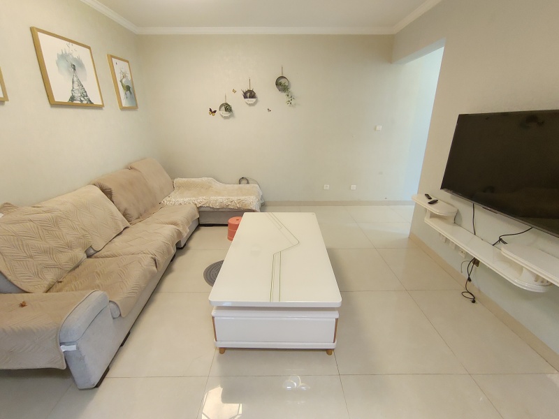 2室2廳1陽臺 東驤神駿二期客廳