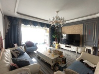 4室2廳2陽(yáng)臺(tái) 碧桂園紫臺(tái)客廳