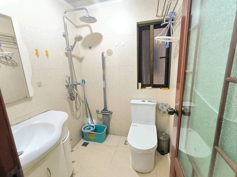 3室2廳1陽(yáng)臺(tái) 楓藍(lán)國(guó)際衛(wèi)生間