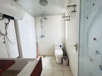 3室2廳 盛高大城二期衛(wèi)生間