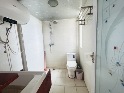 3室2廳 盛高大城二期衛(wèi)生間