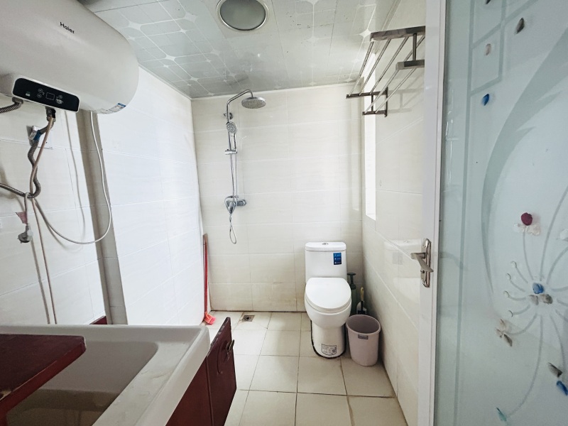 3室2廳 盛高大城二期衛(wèi)生間