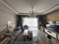 4室2廳2陽(yáng)臺(tái) 碧桂園紫臺(tái)客廳