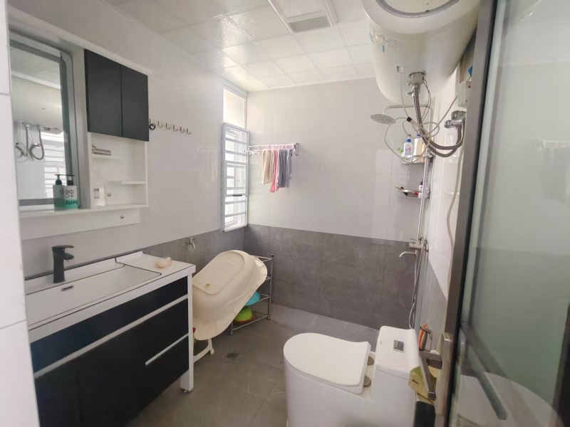 3室2廳1陽臺 藍(lán)山數(shù)碼衛(wèi)生間