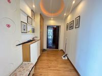 4室2廳2陽臺 世紀(jì)城華春苑門廳