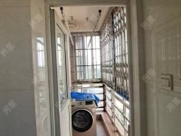 3室2廳1陽臺(tái) 盛世豪庭四期陽臺(tái)