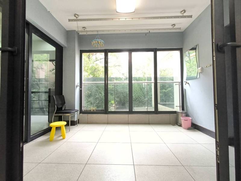 3室2廳1陽(yáng)臺(tái) 楓藍(lán)國(guó)際陽(yáng)臺(tái)