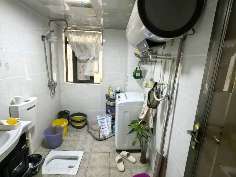 2室2廳1陽(yáng)臺(tái) 春城慧谷B區(qū)衛(wèi)生間