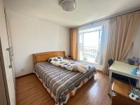 4室2廳2陽臺 世紀(jì)城華春苑臥室