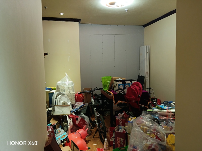 300㎡ 假日城市商铺内景图