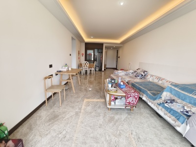 4室2廳2陽臺(tái) 萬科城在峰上