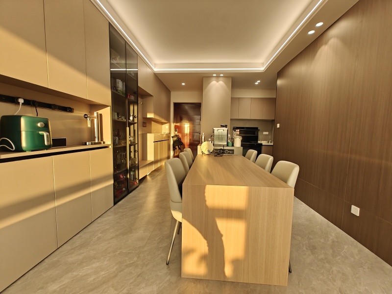 3室2廳1陽臺(tái) 龍湖天璞A1地塊餐廳