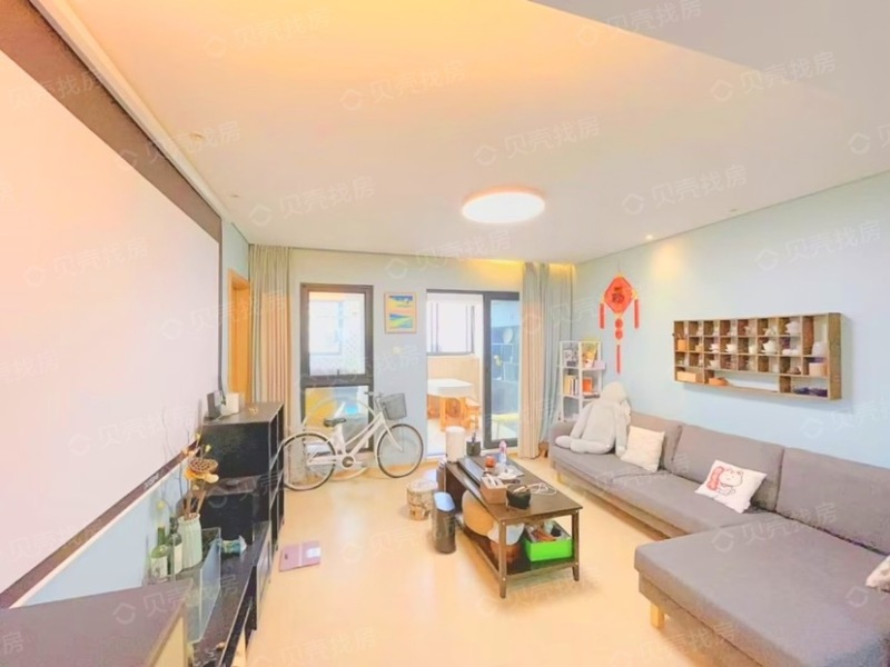 2室2廳1陽(yáng)臺(tái) 濱江俊園萊茵組團(tuán)客廳