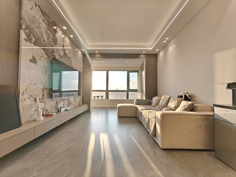 3室2廳1陽臺(tái) 龍湖天璞A1地塊客廳