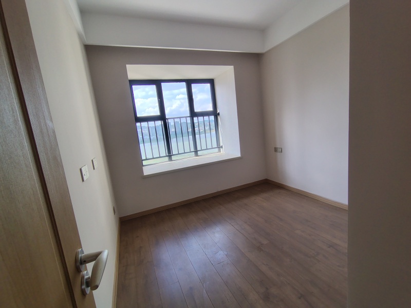 3室2廳2陽臺(tái) 大華公園天下時(shí)光園臥室